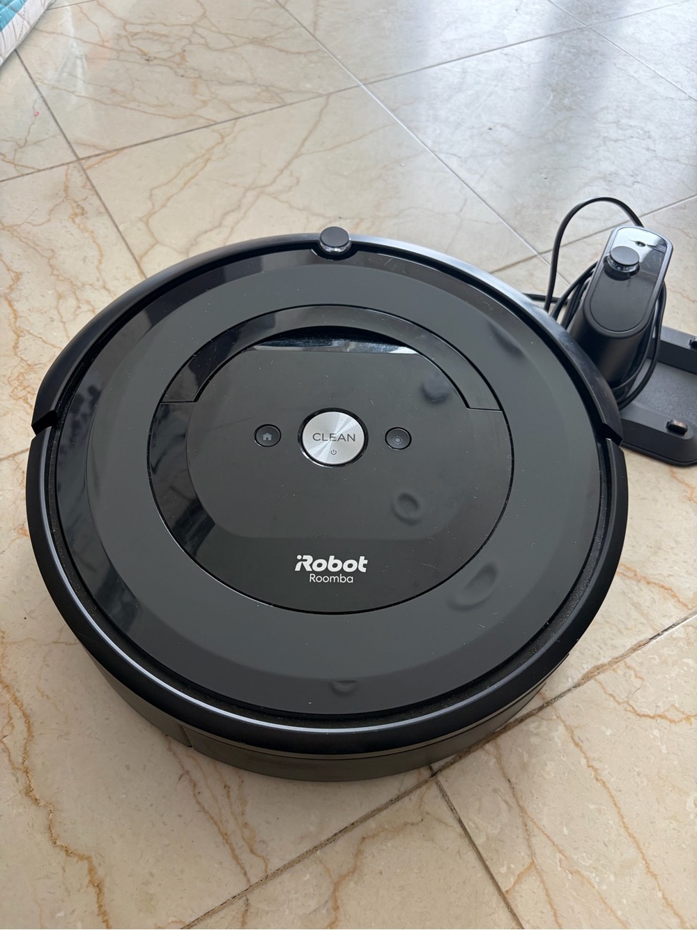 iRobot Roomba Black Robot Vacuum - Wi‑Fi Enabled Cleaning